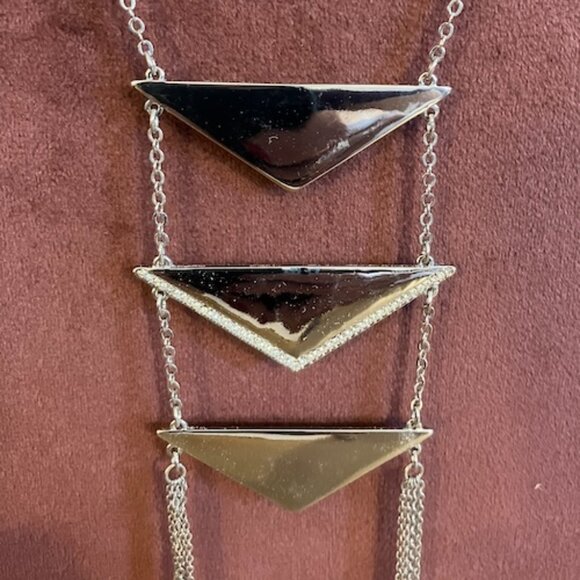 WHBM WHITE HOUSE BLACK MARKET Silver Tone Chain Necklace Triangles Chain Tassels - Picture 2 of 3